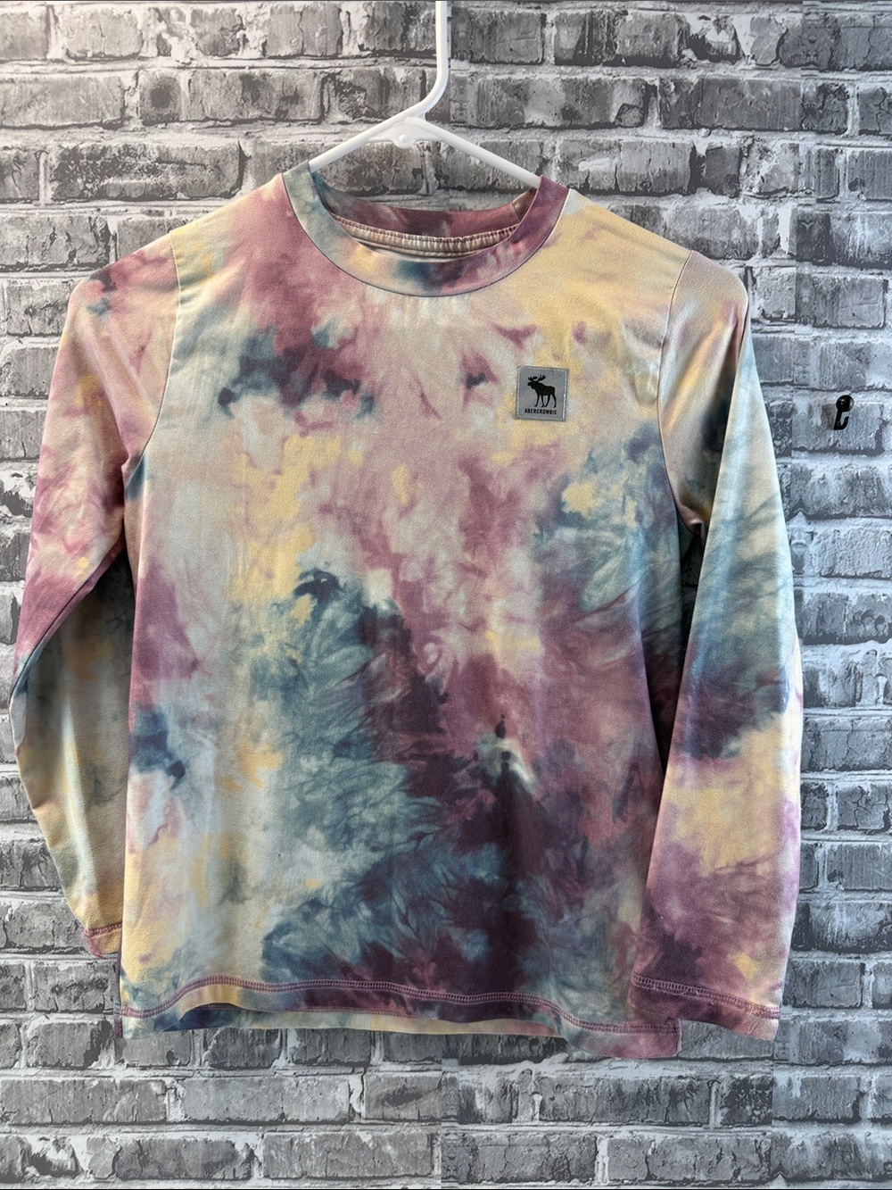 Abercrombie‎ Kids Long-Sleeve Tie-Dye Tee in Pastel Multi by